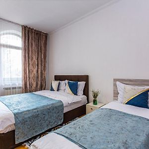 Five Villas Hotel